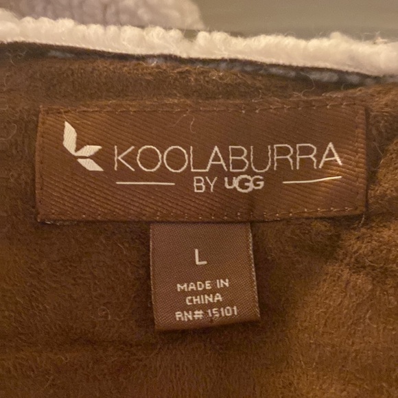 UGG - Picture 3 of 4